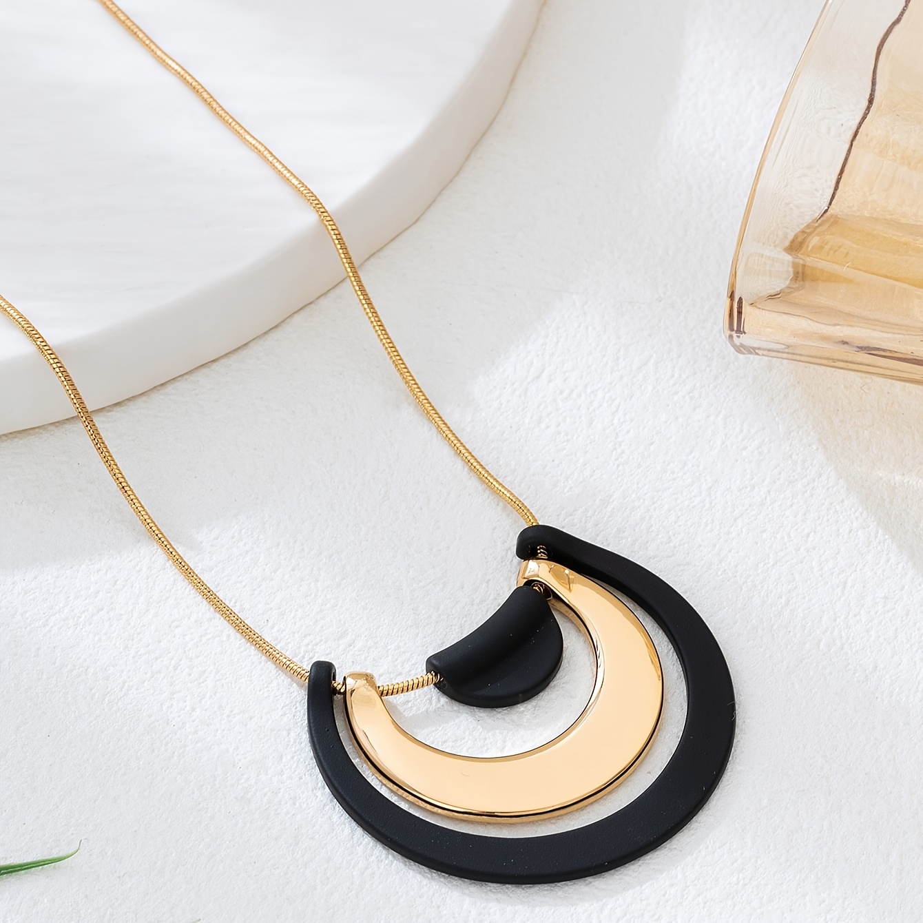 U-Shaped Necklace, Vintage Geometric Minimalist Design